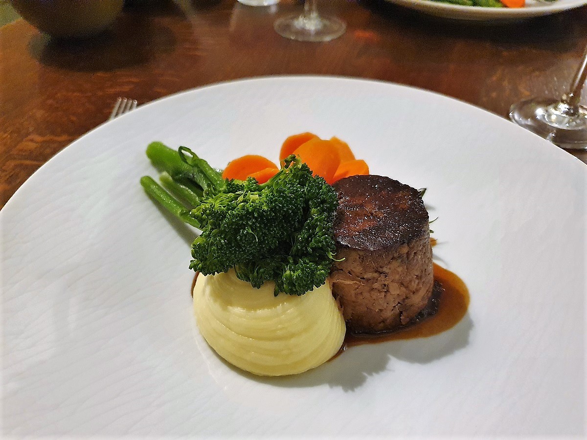 Rothay-Manor-Brathway-Room-lamb