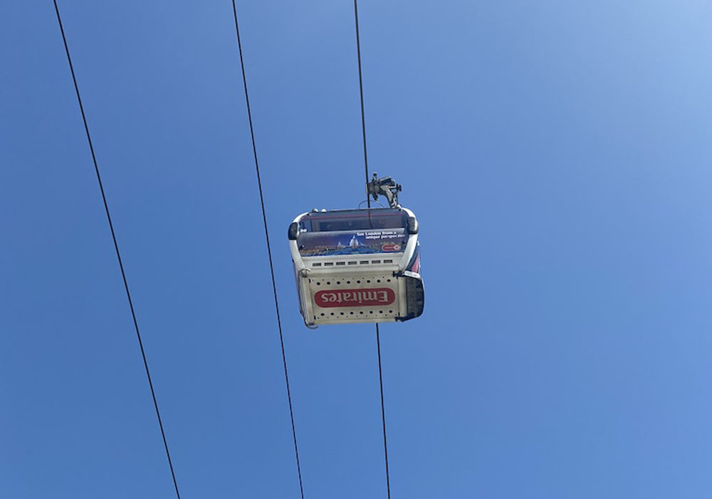 Emerites-cable-car - Crowne Plaza Victoria Docks