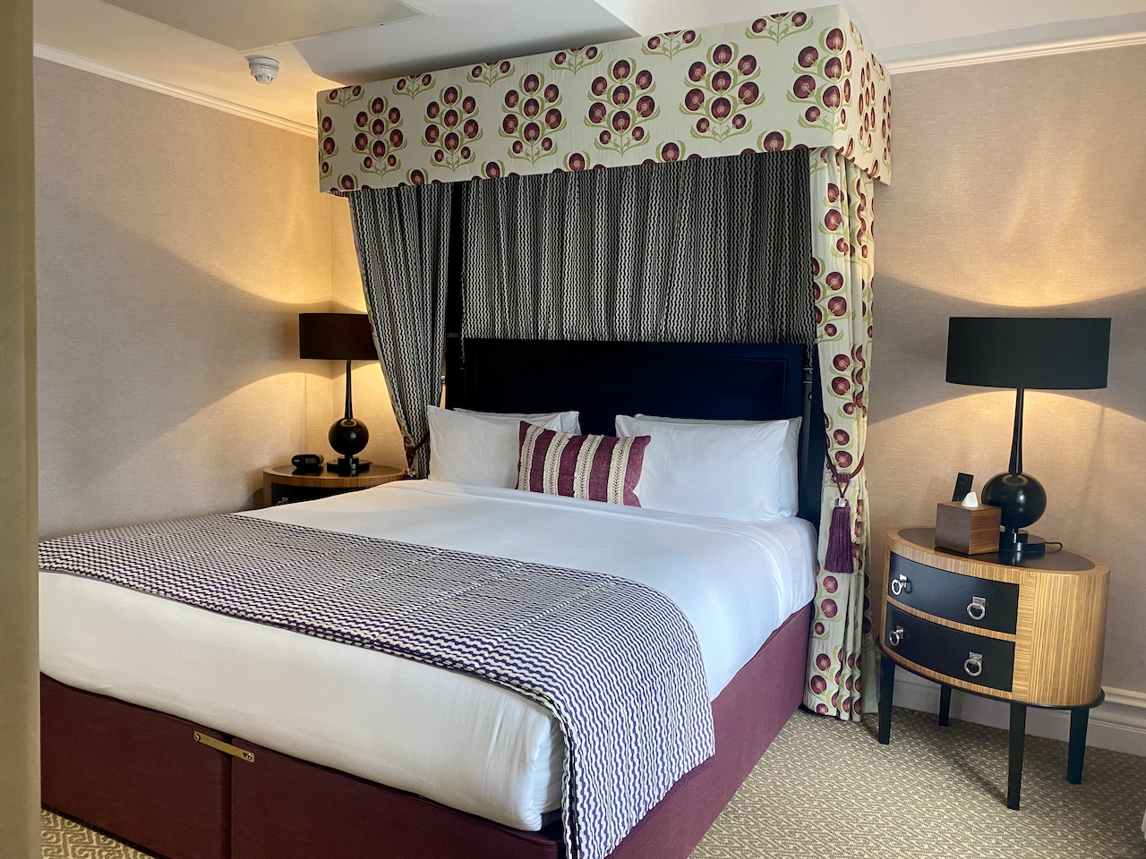 St Ermin’s Hotel bedroom