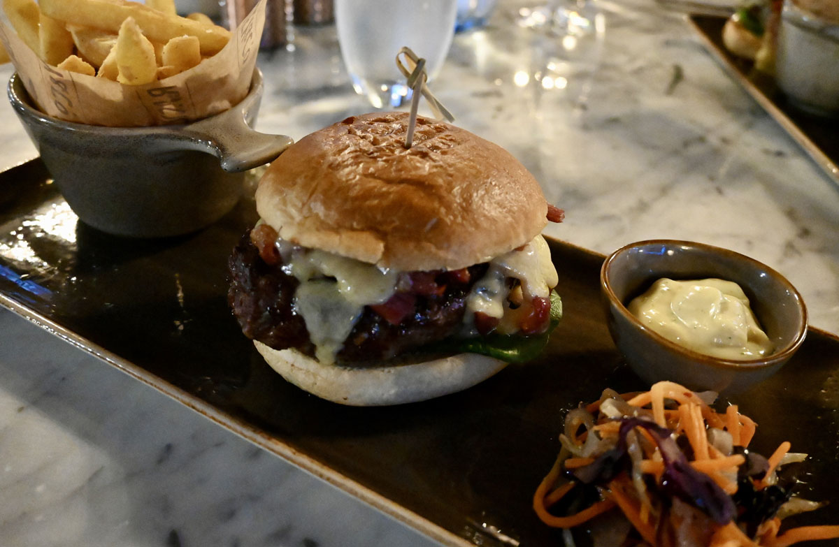Culley’s Kitchen & Bar. - burger