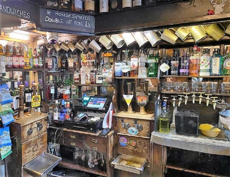 Salisbury bar at the Haunch of Venison pub