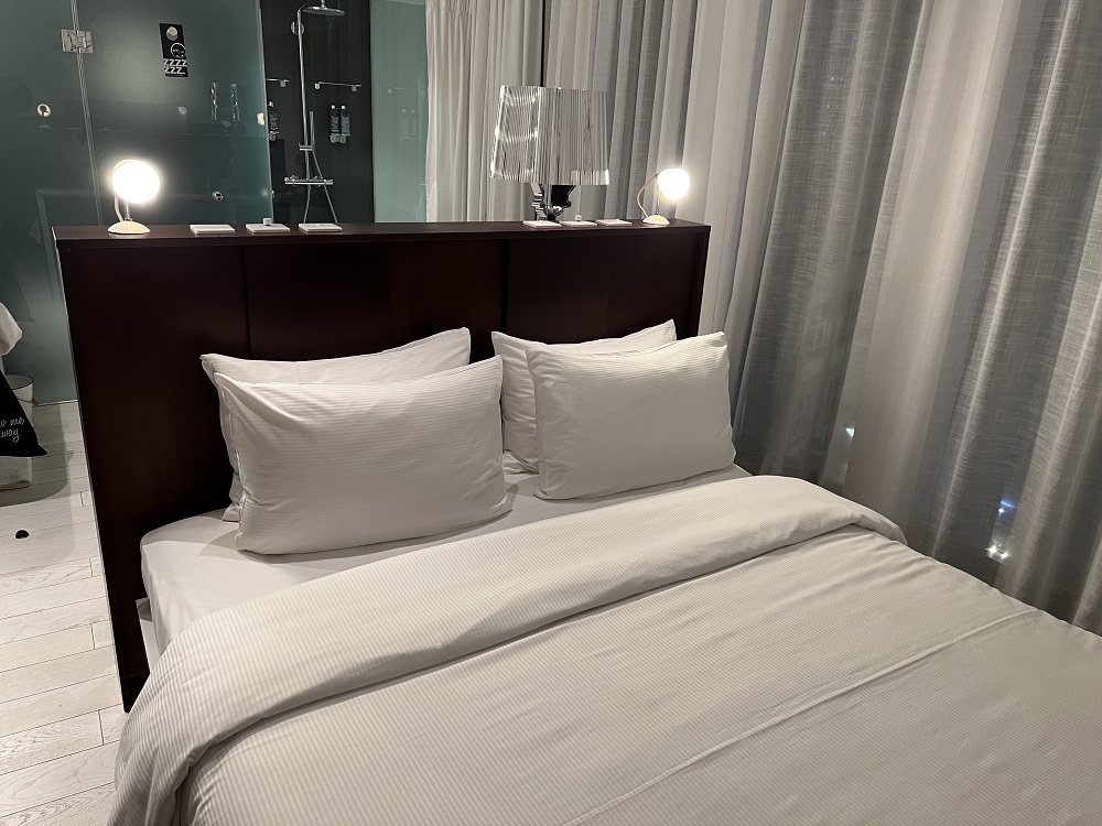 Oversized bed, Lovely Room Ruby Lucy