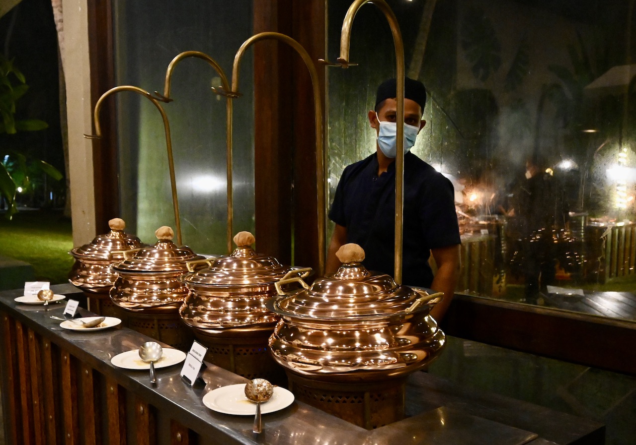Heritance Ahungalla curry pots