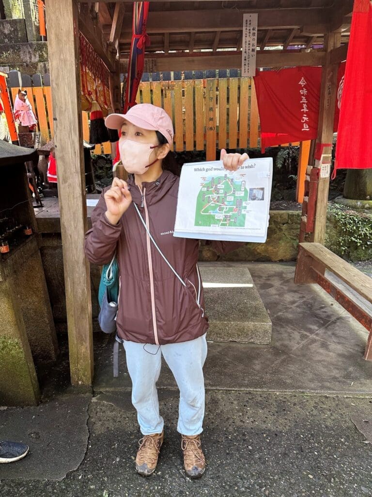 Activitygift offers guided tours of Fushimi Inari shrine in Kyoto