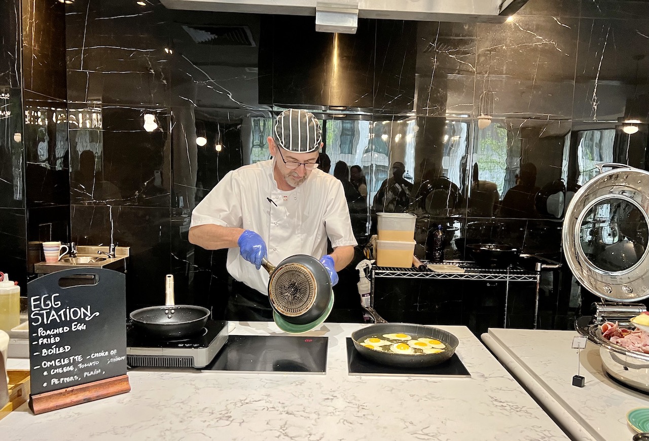 Breakfast egg station
