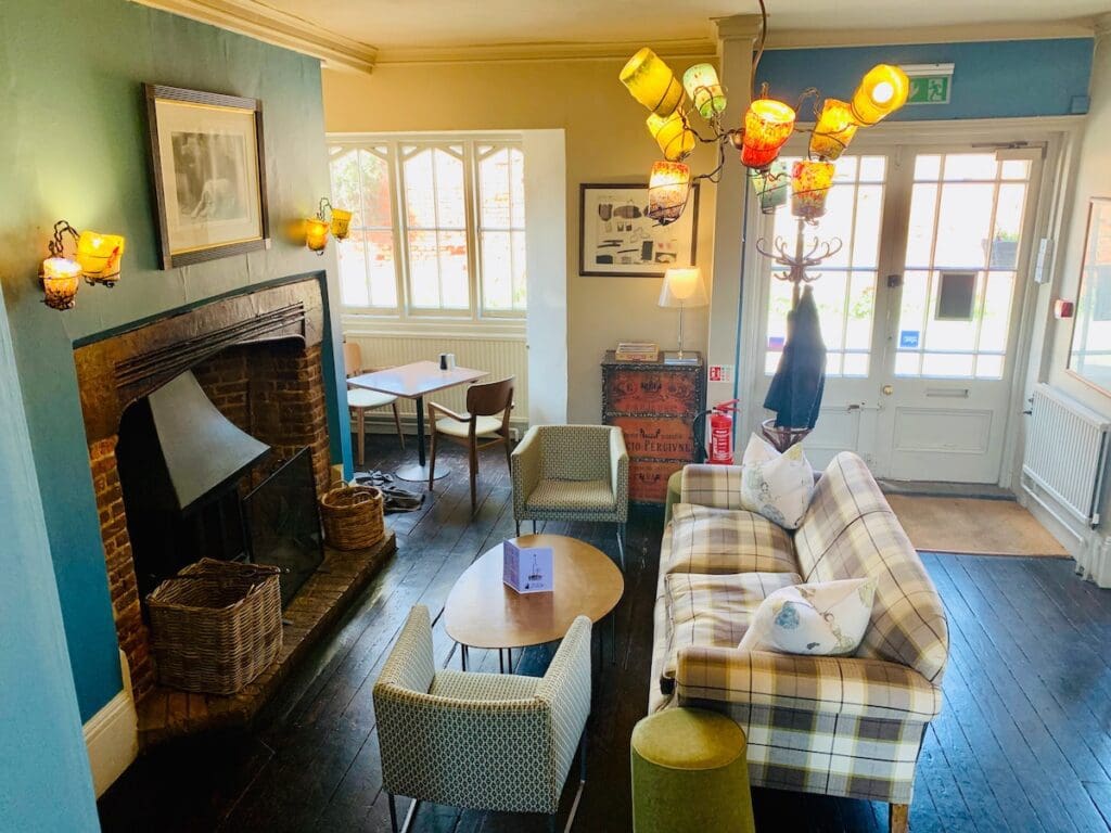 The Crown and Castle bar 1