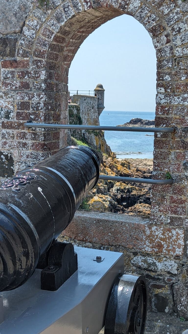 Canon at Elizabeth Castle
