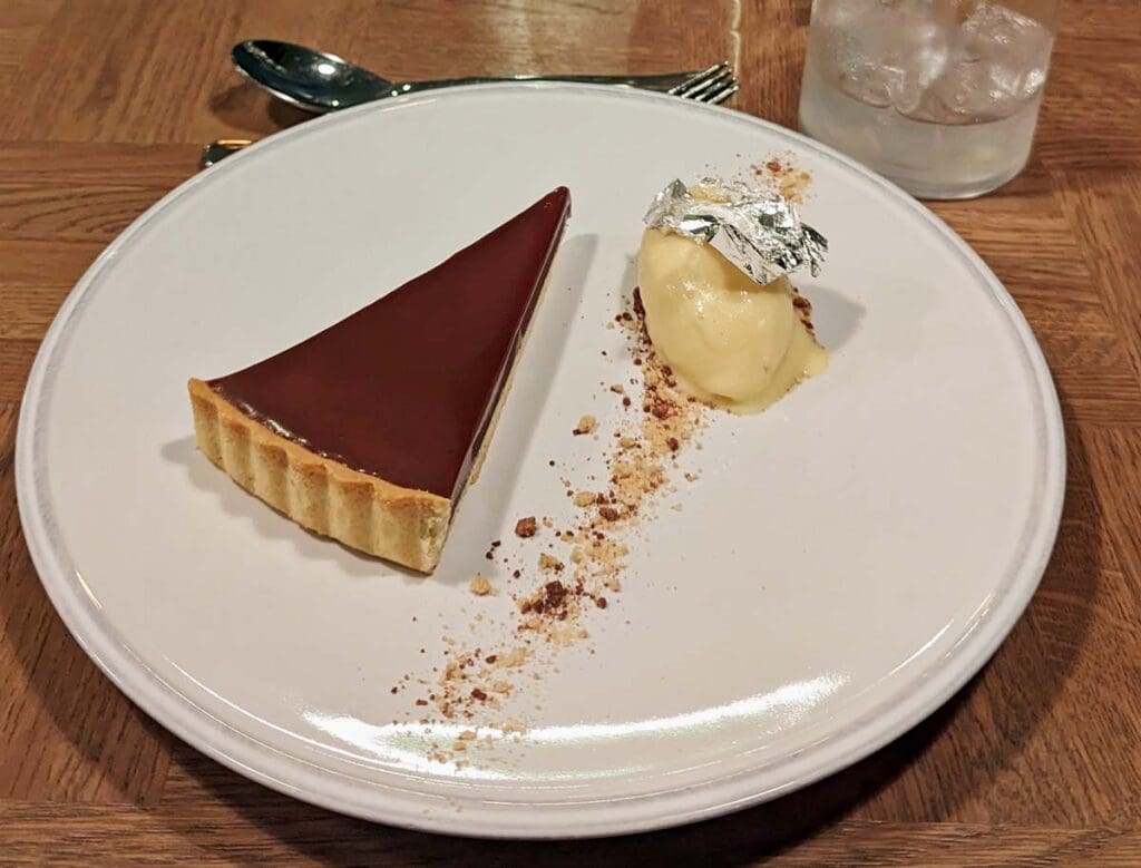Chocolate Tart - salted Caramel Icecream