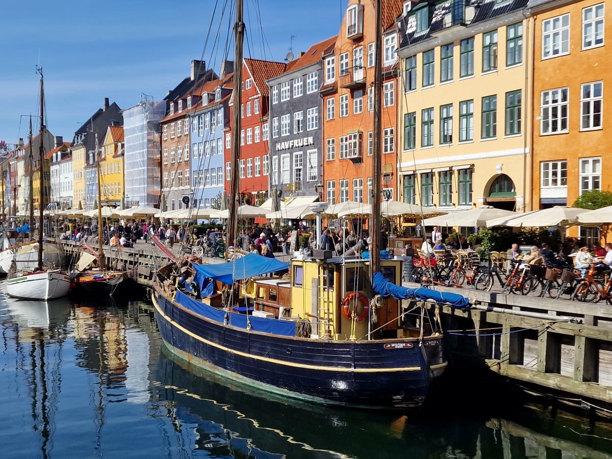 Copenhagen-Nyhavn-day