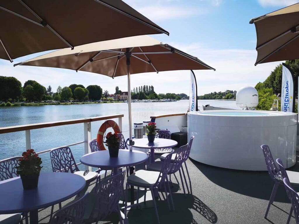 Deck and Jacuzzi - MS Raymonde CroisiEurope - Barge Hotel