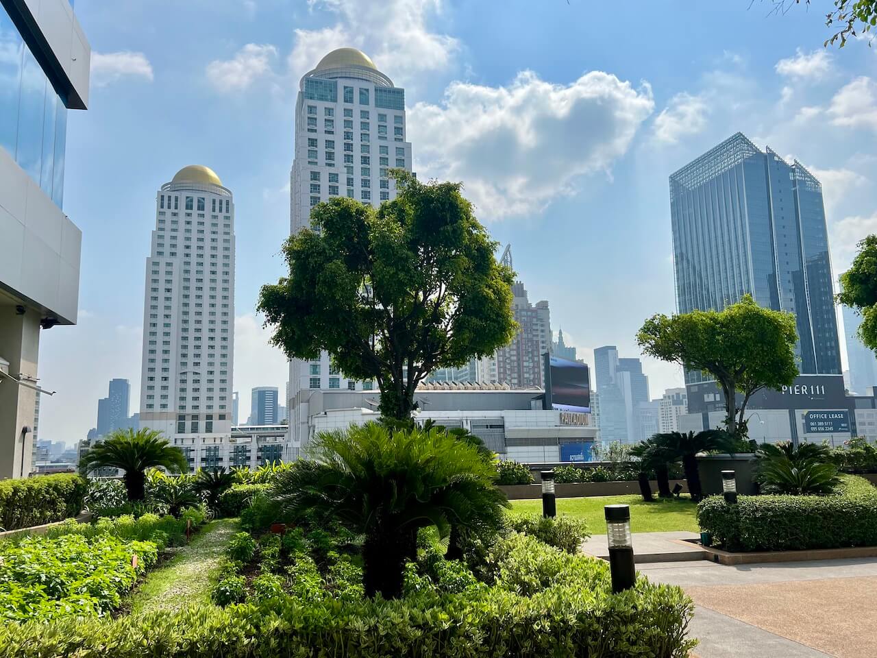 Amari Bangkok garden