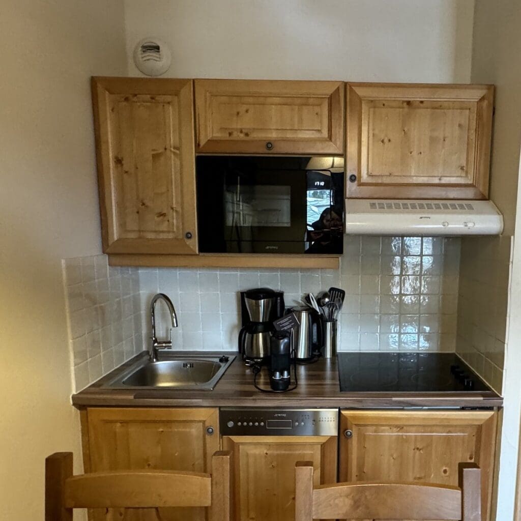 Arc 1950 kitchen in apartment