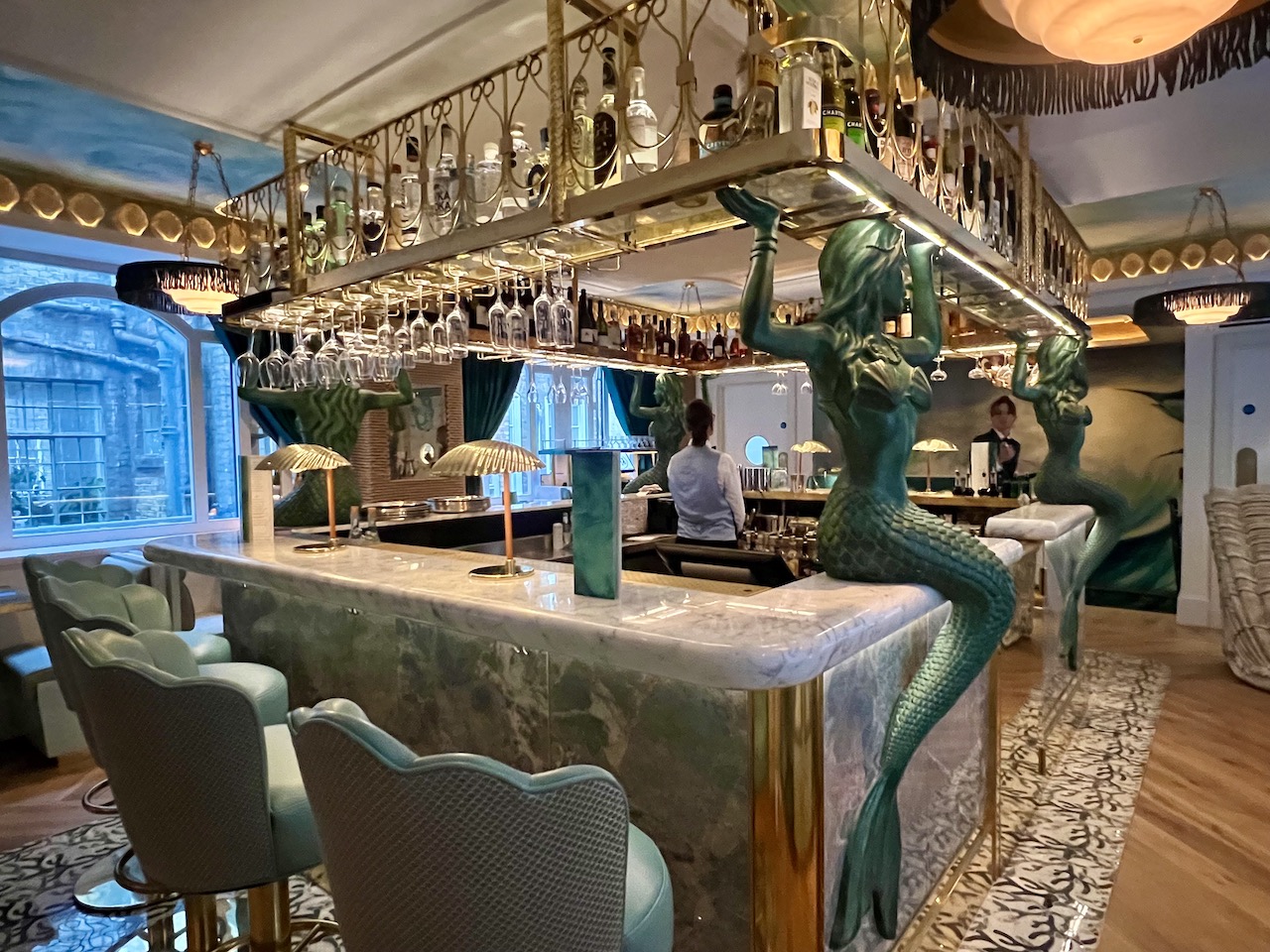 Manzis bar 1 1