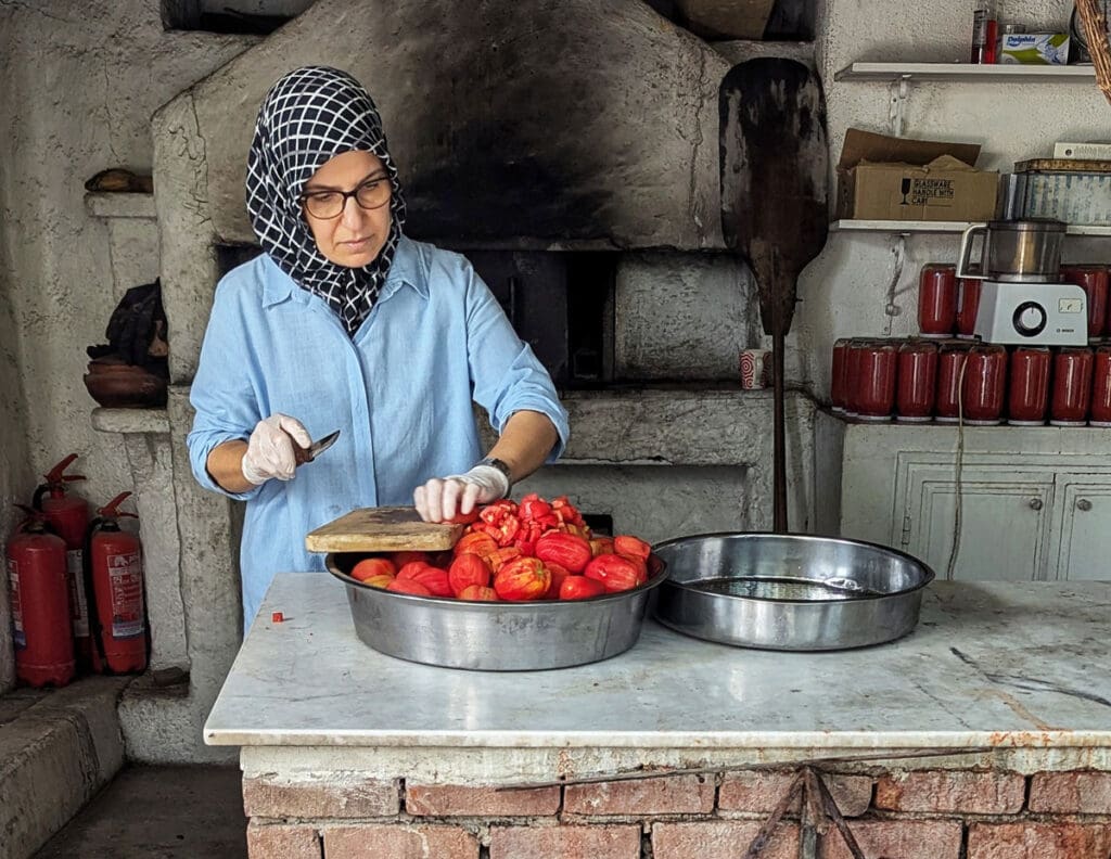 Preserving tomatoes in Alacati