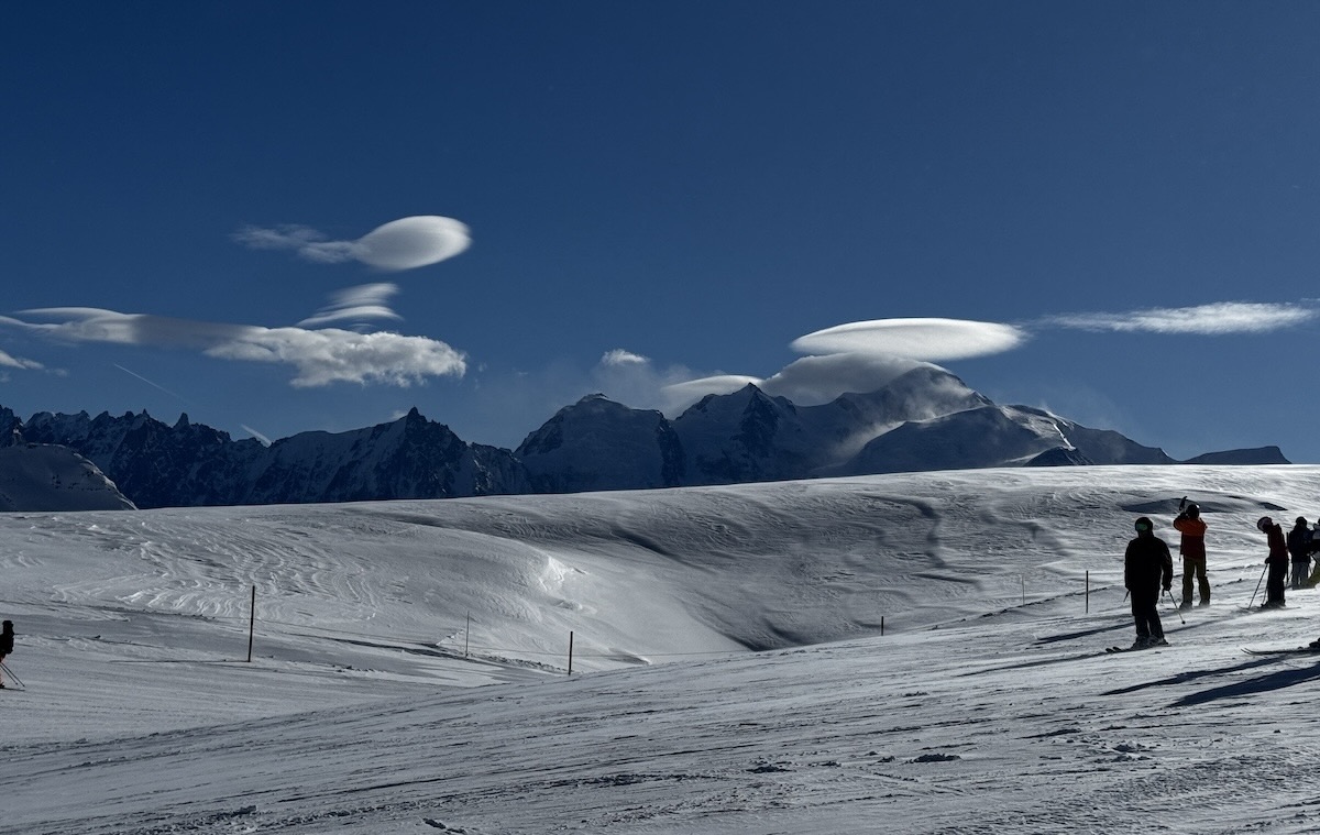 View from blue Crystal piste in Flaine