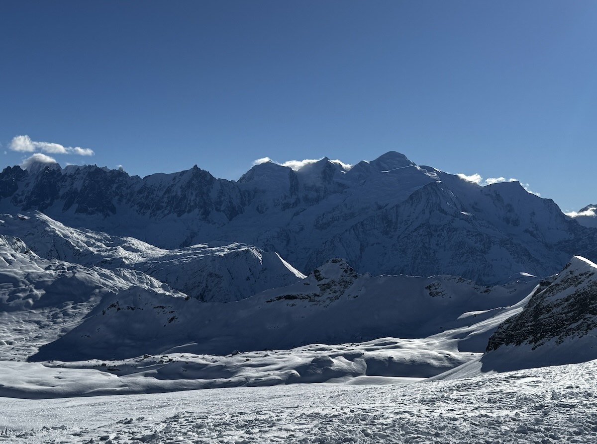Surrounding mountains from the Grandes Platières summit