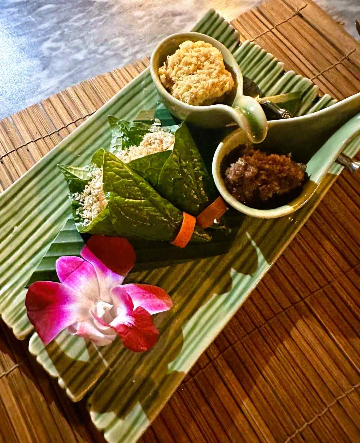 The Peninsula Bangkok has several restaurants one of which is Thiptara which offers traditional Thai cuisine