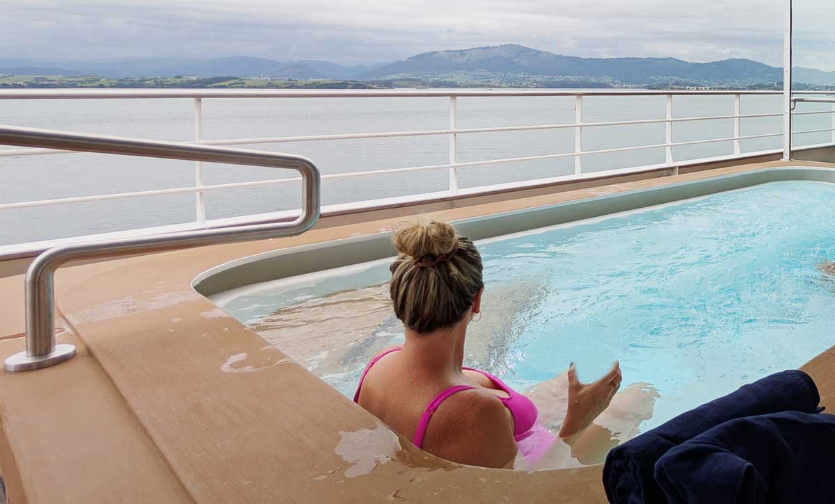 Hot Tub Swan Hellenic Diana 1