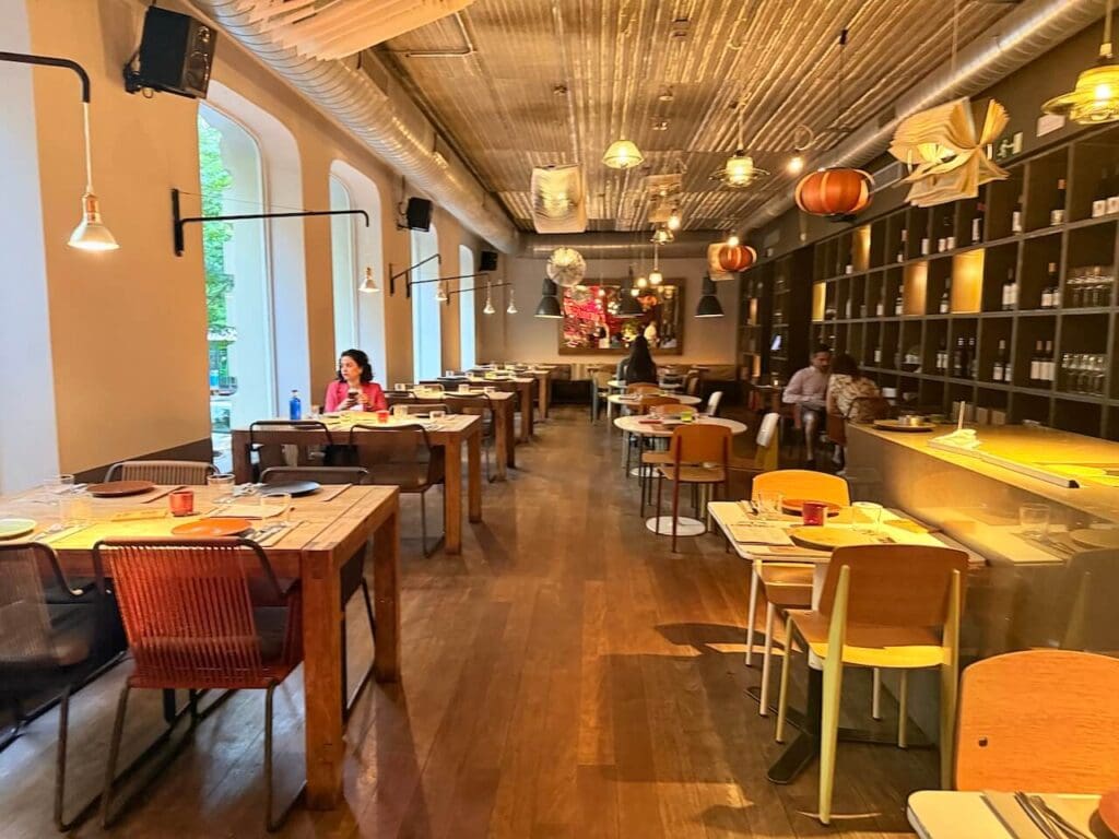 Bar Tomate interior