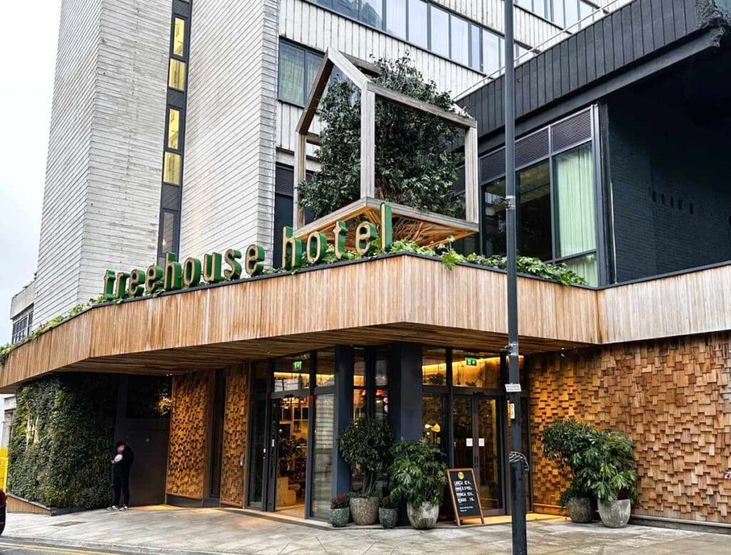 Treehouse Manchester is located in central Manchester with easy access to shops, restaurants, bars and sights