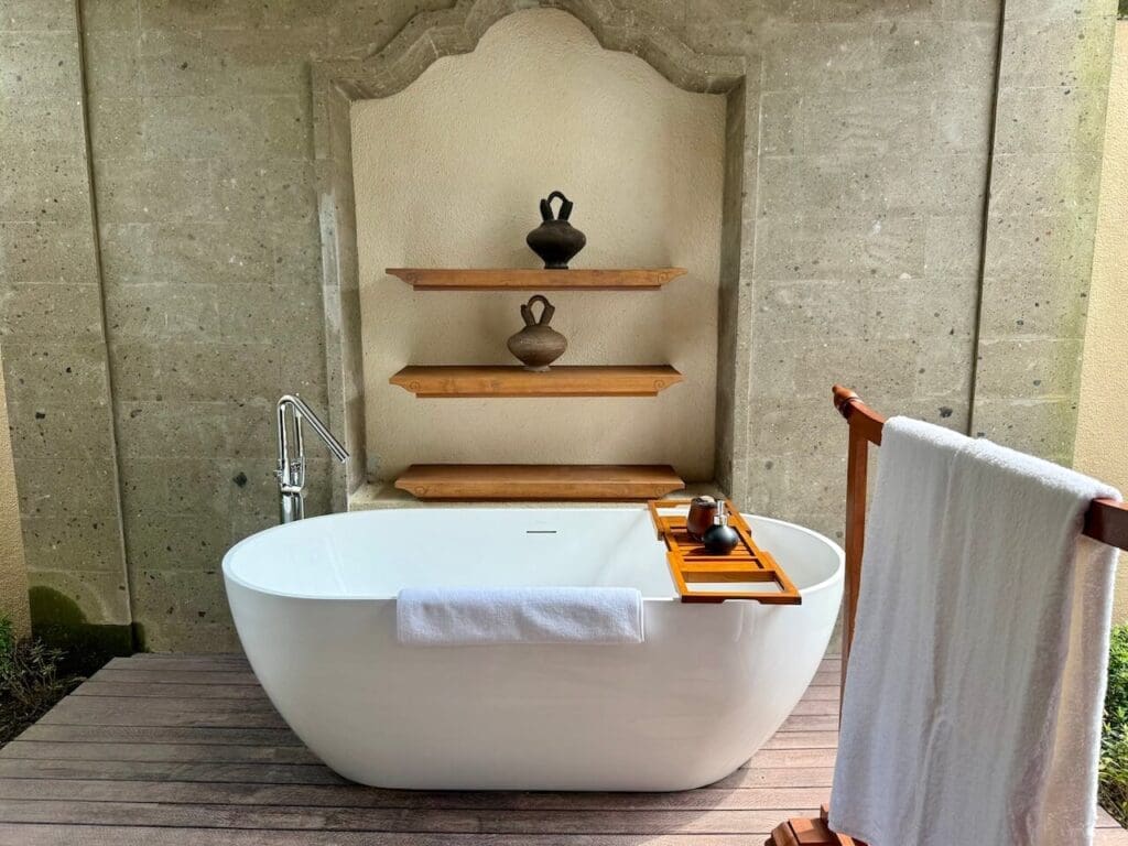Villa outdoor bath Tanah Gajah