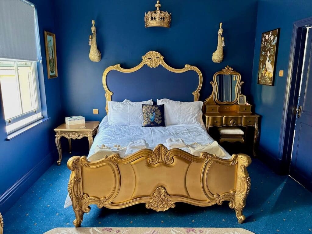 Ty Penbryn Gold Room