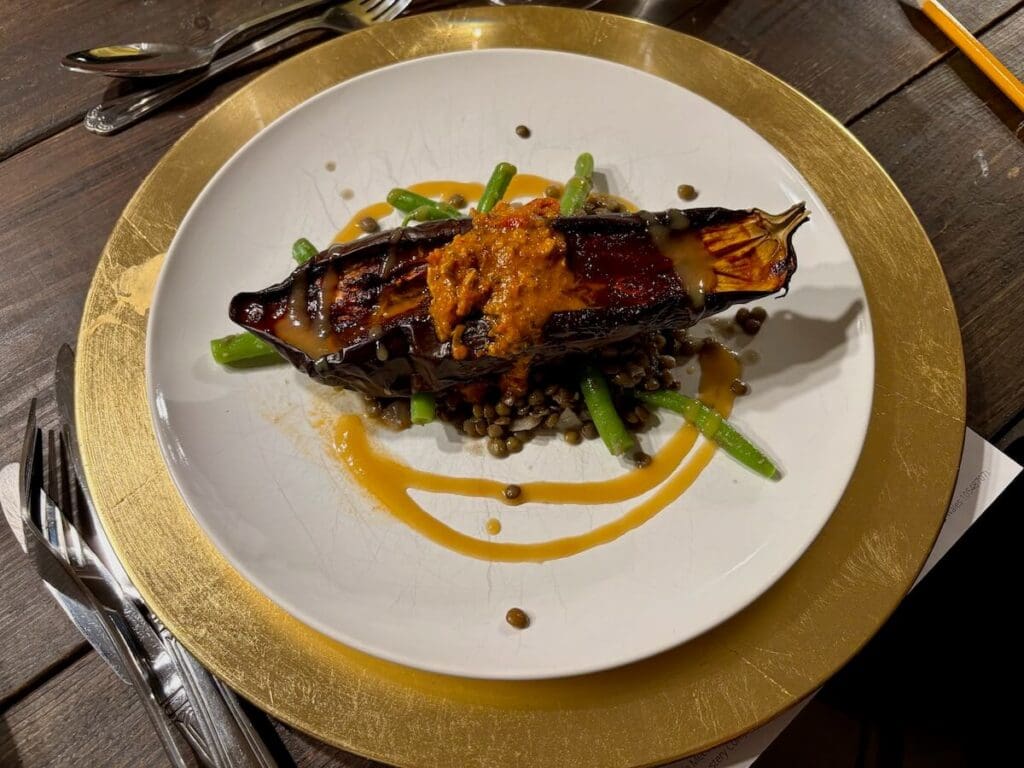 Ty Penbryn aubergine