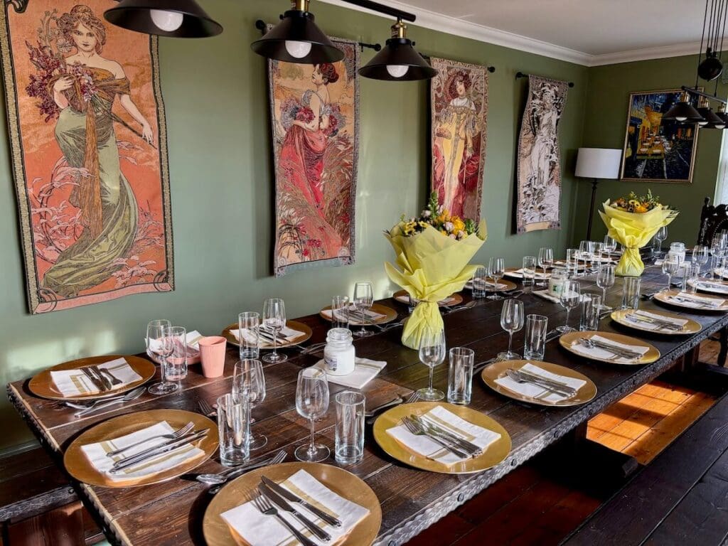 Ty Penbryn dining room