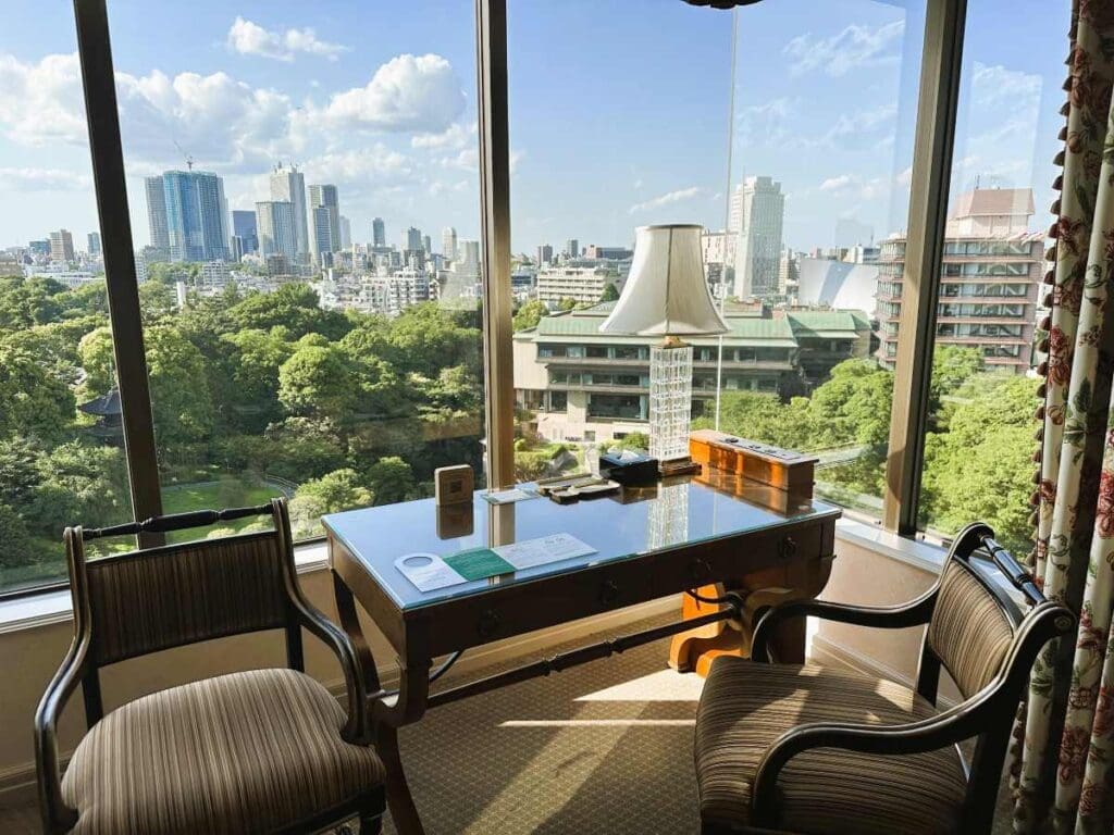 Hotel Chinzanso Tokyo Executive Suite sitting room area