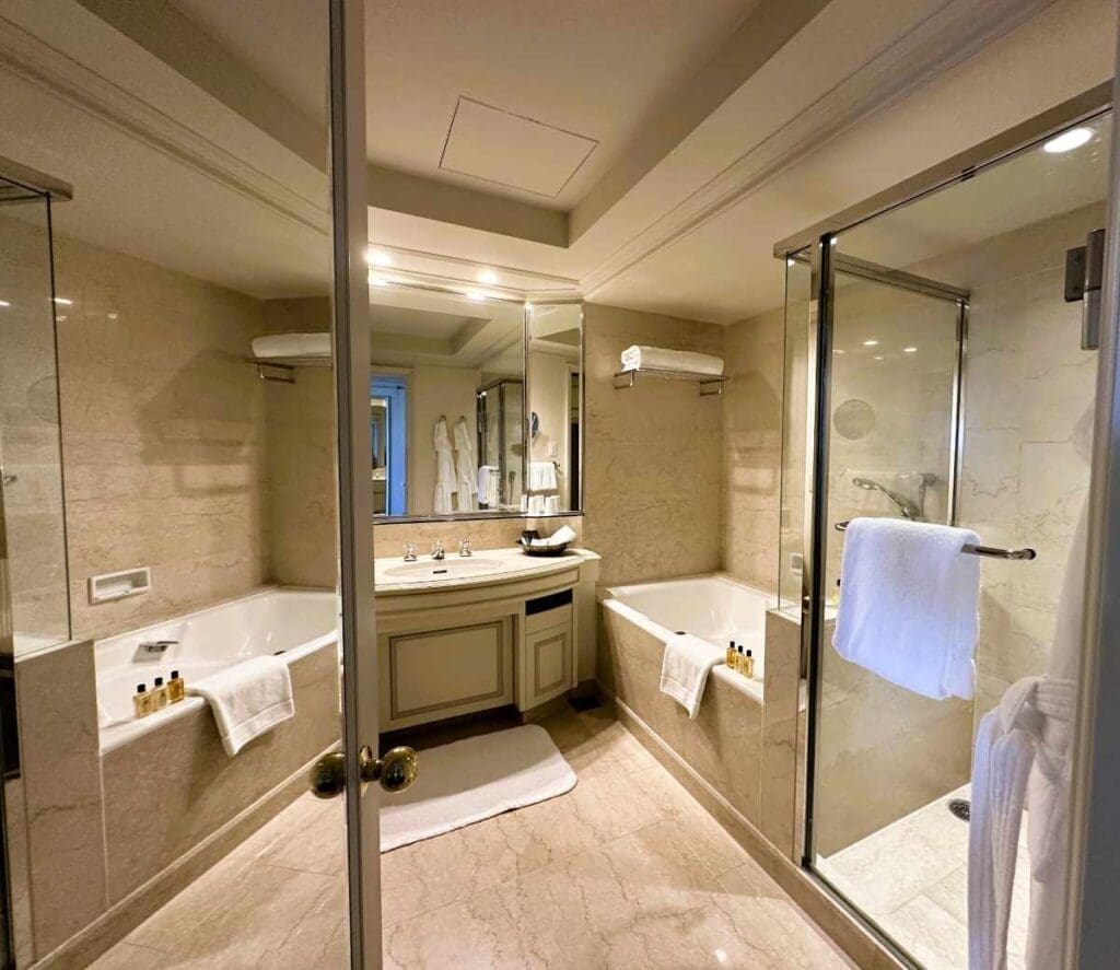 Hotel Chinzanso Tokyo suite bathroom